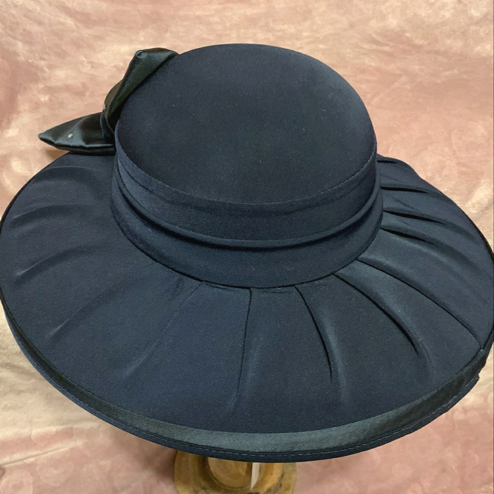 Church hat - Picture 2 of 2